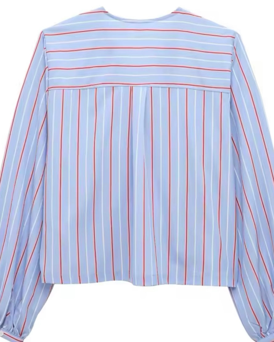 BLUSA A RAYAS CON MOÑOS