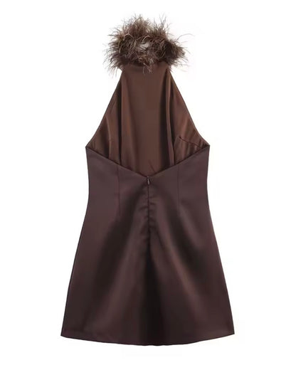 Vestido Halter Con Plumas